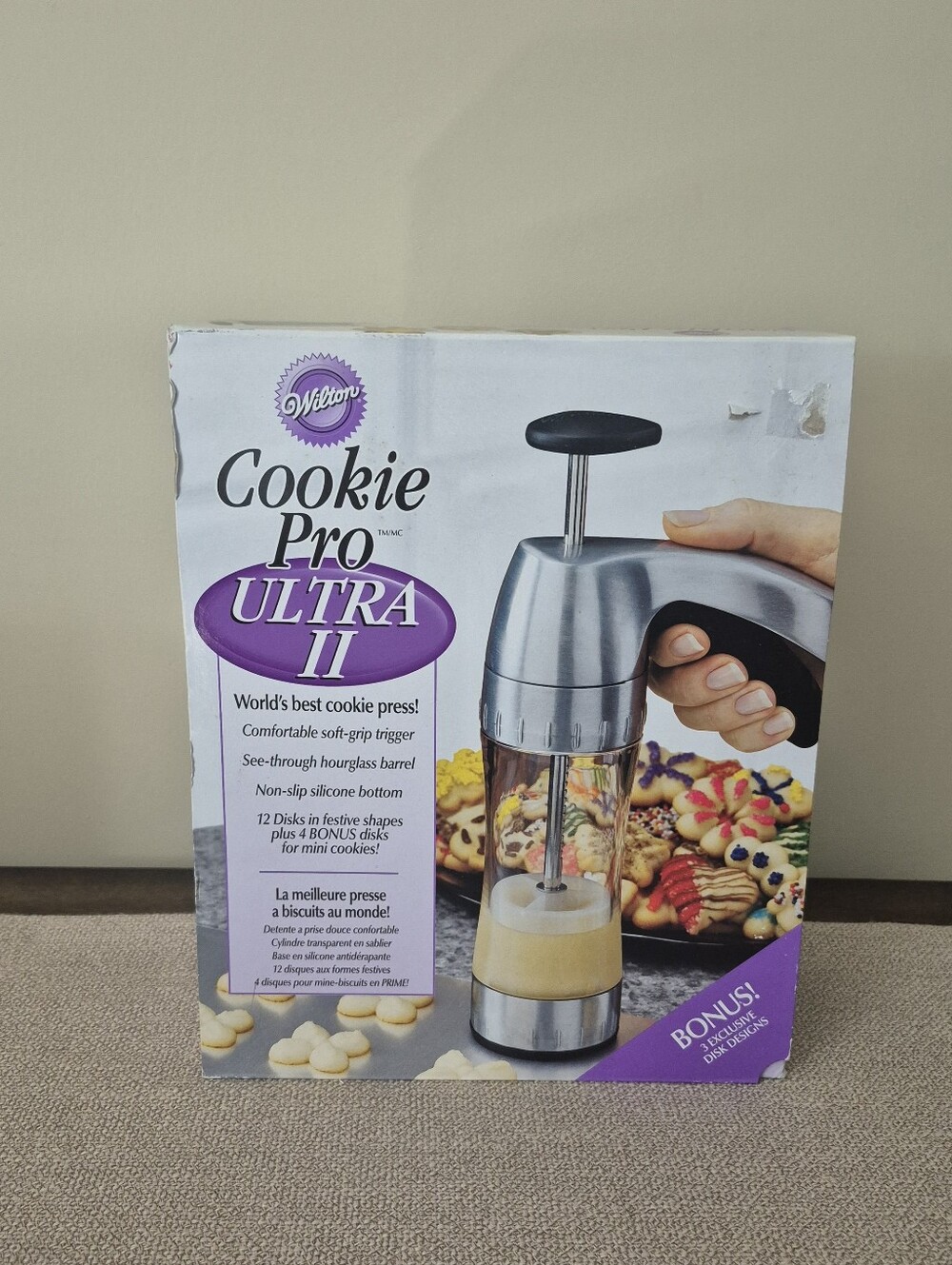 Wilton Cookie Pro Ultra II Vintage Cookie Press - 12 + 4 Bonus Discs 2014-4018